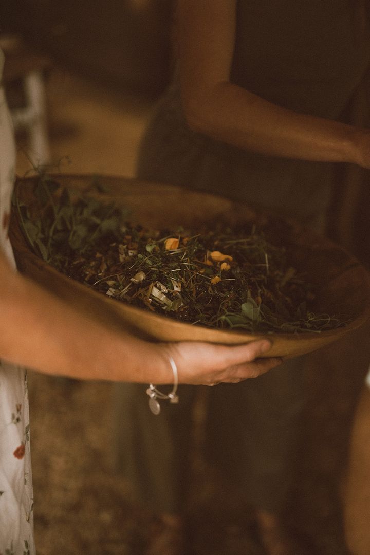 AYURA ESSENCE -               Herbals & Teas